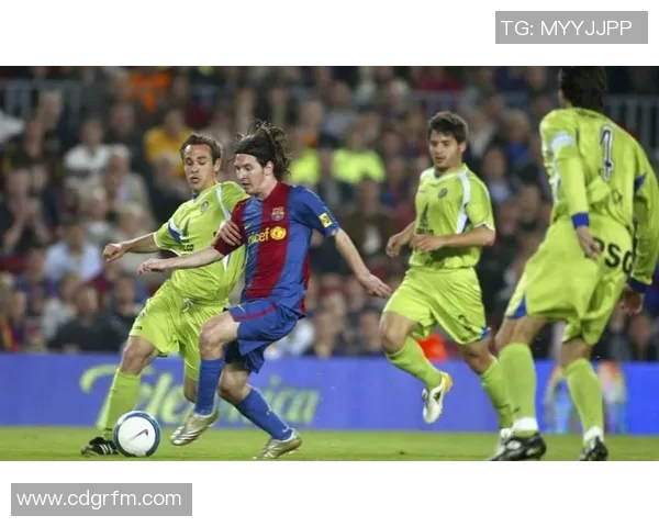 足球巨星实力对比分析谁才是当今足坛的真正王者