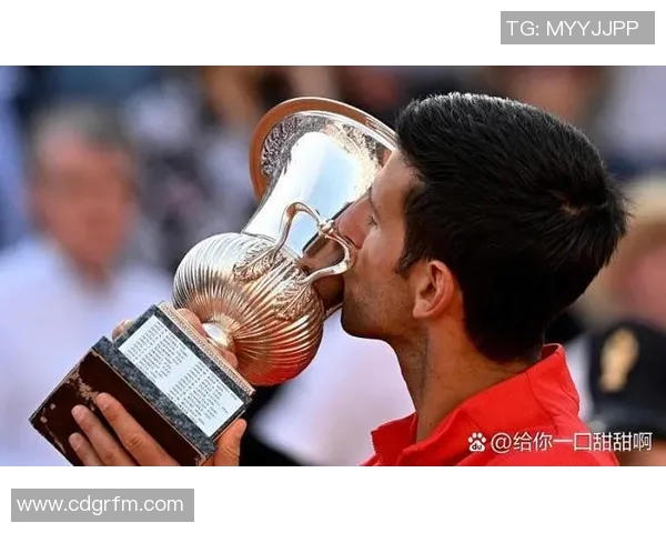 超燃揭秘足球明星的传奇故事与精彩瞬间让你领略绿茵场上的魅力与激情